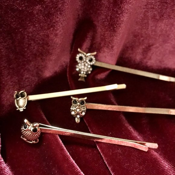 Anthropologie Accessories - Gold and Crystal Owl Hair Pins - Set of 4